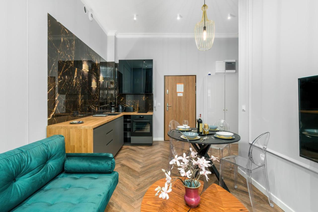 Central Apartments Garbary By Noclegi Renters Poznań Eksteriør billede